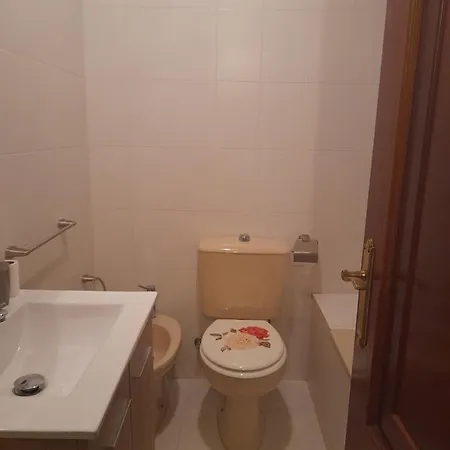 APARTAMENTO ENTERO PARA 6 PERSONAS céntrico y cerca de la playa Bueu Extérieur photo